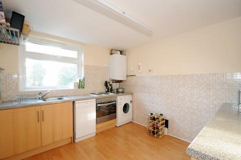 3 bedroom flat for sale, Gordon Road, Finchley Central, London, N3