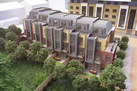 4 bedroom terraced house for sale, Connaught Gardens, Muswell Hill, London, N10