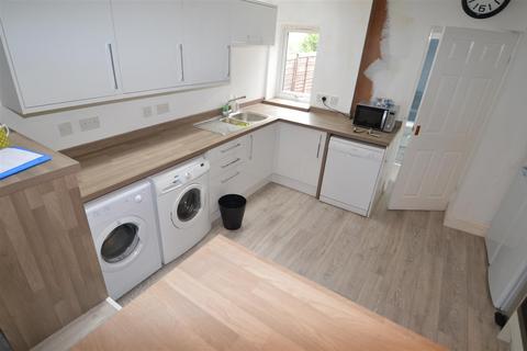 6 bedroom house to rent, Heeley Road, Birmingham B29