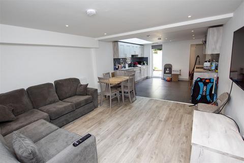 6 bedroom house to rent, Teignmouth Road, Birmingham B29