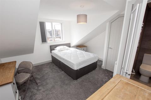 6 bedroom house to rent, Teignmouth Road, Birmingham B29