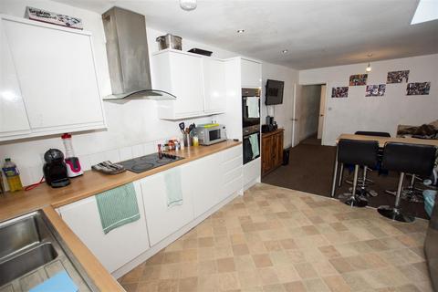 6 bedroom apartment to rent, Hubert Road, Birmingham B29