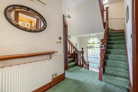396a Albert Drive, Glasgow, G41 4JP
