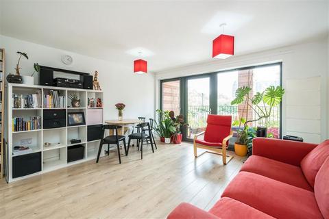 2 bedroom flat for sale, Akerman Road, London SW9