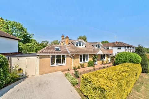 4 bedroom detached house for sale, Turnoak Avenue, Surrey GU22