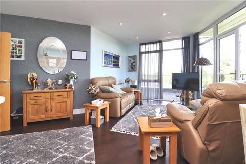 2 bedroom apartment for sale, Sycamore Avenue, Surrey GU22