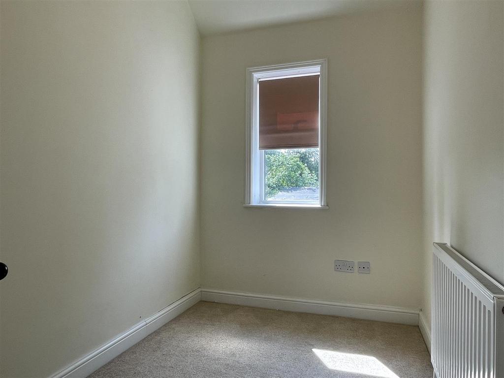 Bed3.jpg