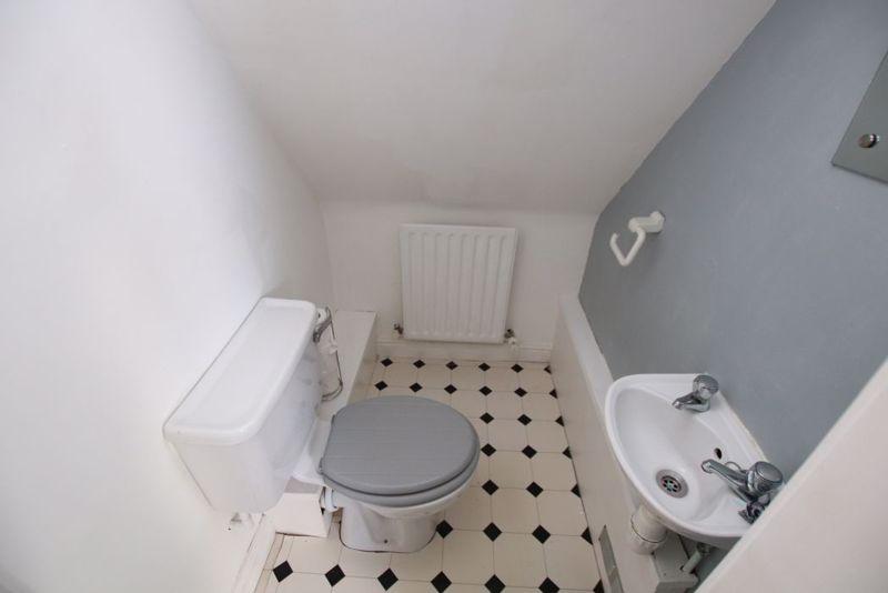 Cloakroom FF