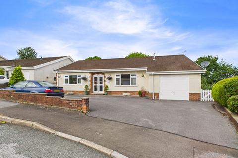 3 bedroom detached bungalow for sale, Awel Tywi, Penymorfa, Llangunnor, Carmarthen