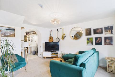 3 bedroom terraced house for sale, Pondside, Johnstown, Carmarthen