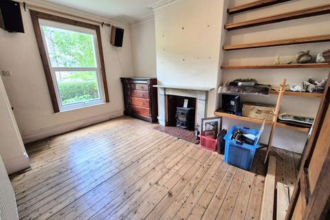 2 bedroom terraced house for sale, Broomfield Place, Leeds