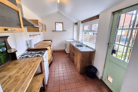 2 bedroom terraced house for sale, Broomfield Place, Leeds