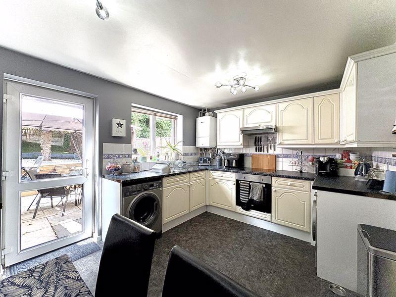 Dining kitchen