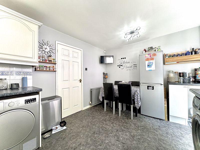 Dining kitchen