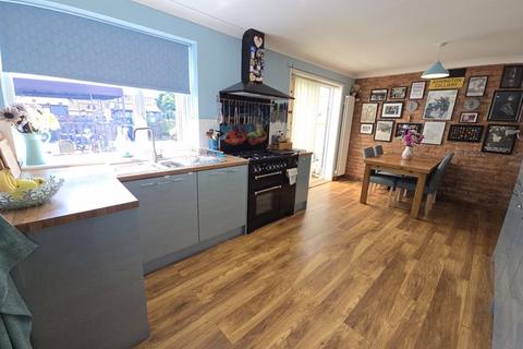 3 bedroom semi-detached house for sale, Ashington Drive, Wansbeck Estate, Choppington