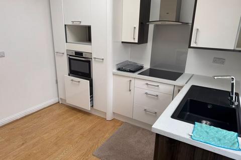 2 bedroom flat to rent, Ellison Street, Huddersfield