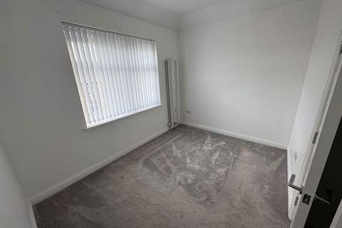 2 bedroom flat to rent, Ellison Street, Huddersfield