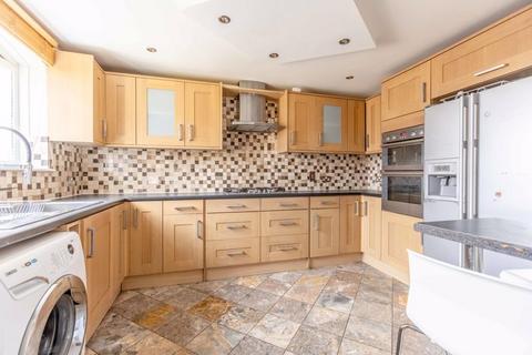 3 bedroom terraced house for sale, Newchurch Road, Slough