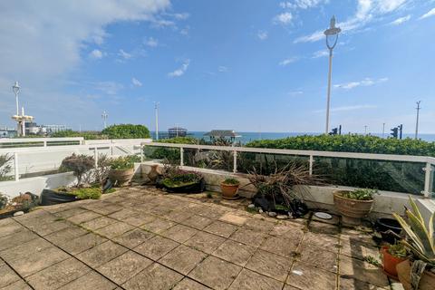 3 bedroom apartment to rent, Kingsley Court, Brighton