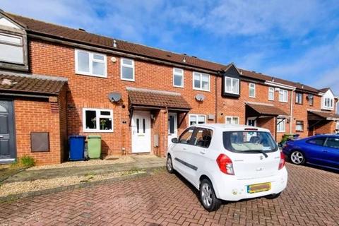 2 bedroom house to rent, Hayes Court, Longford