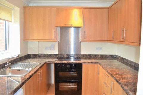 2 bedroom house to rent, Hayes Court, Longford