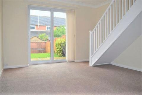 2 bedroom house to rent, Hayes Court, Longford