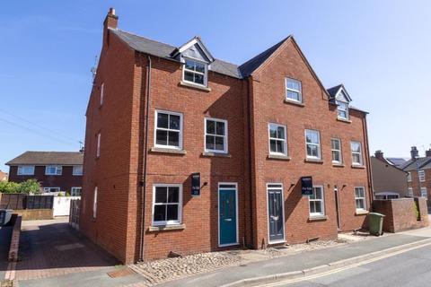 3 bedroom end of terrace house for sale, Watergate Street, Ellesmere