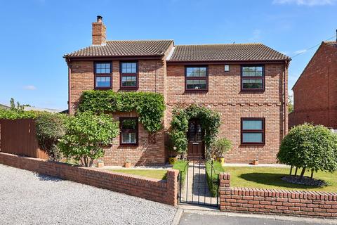4 bedroom detached house for sale, 1 Princess Drive, West Haddlesey YO8