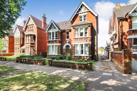 undefined, De Parys Avenue, Bedford MK40