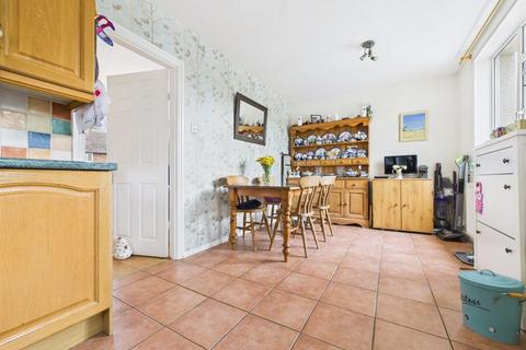 3 bedroom semi-detached house for sale, Meadow Road, Newport TF10