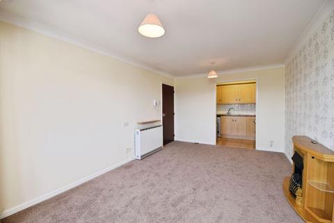 2 bedroom apartment for sale, Spring Close, Dagenham RM8