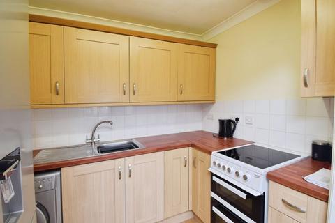 2 bedroom apartment for sale, Spring Close, Dagenham RM8