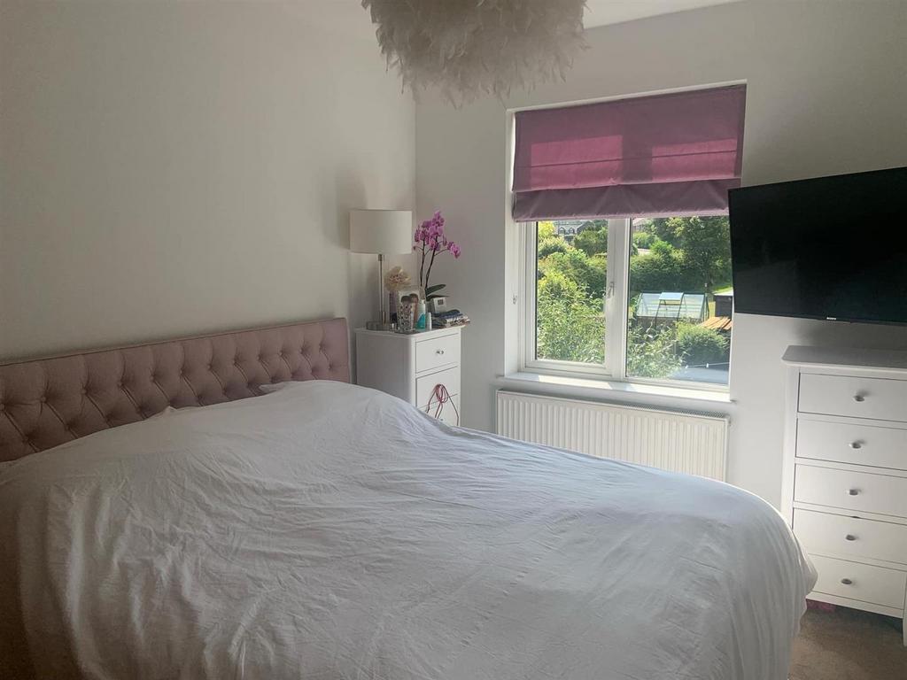 38 Tean Bed1.jpg
