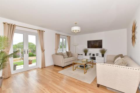 7 Downs View Way, Chartham, Canterbury, CT4 7EQ