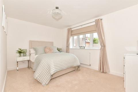 7 Downs View Way, Chartham, Canterbury, CT4 7EQ