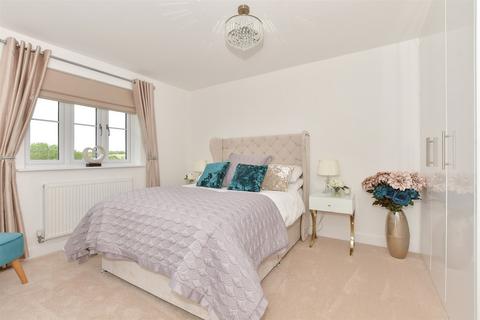 7 Downs View Way, Chartham, Canterbury, CT4 7EQ