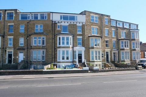 2 bedroom flat for sale, Marine Road West, Morecambe, LA3 1BS