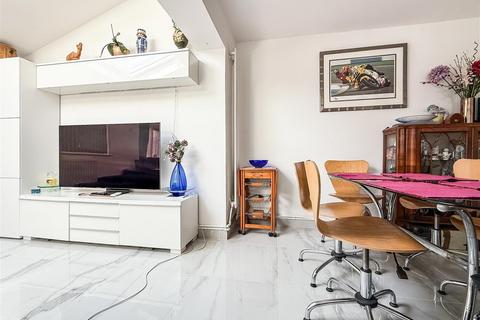 2 Chilcomb Road, Harefield, Southampton, SO18 5GQ