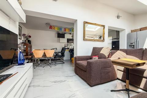 2 Chilcomb Road, Harefield, Southampton, SO18 5GQ