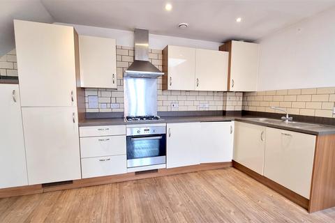 2 bedroom flat for sale, Wells View Drive, Bromley