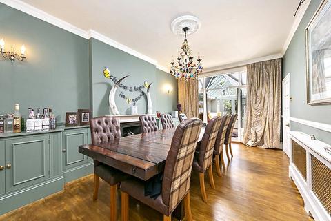 undefined, Kew Road, Kew, Surrey, TW9