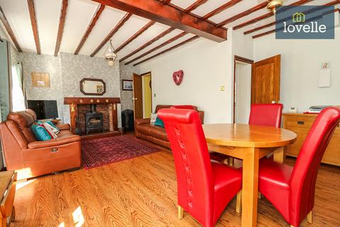 2 bedroom semi-detached house for sale, Southfield Road , Grimsby DN33
