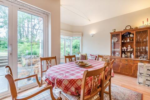 Highlea Gomeldon Road, Porton, Salisbury, SP4 0JT