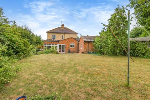 Highlea Gomeldon Road, Porton, Salisbury, SP4 0JT