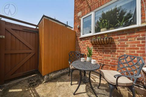 31 Runnymede, London, SW19 2PG