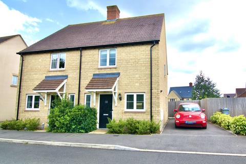 2 bedroom semi-detached house to rent, Witney OX28