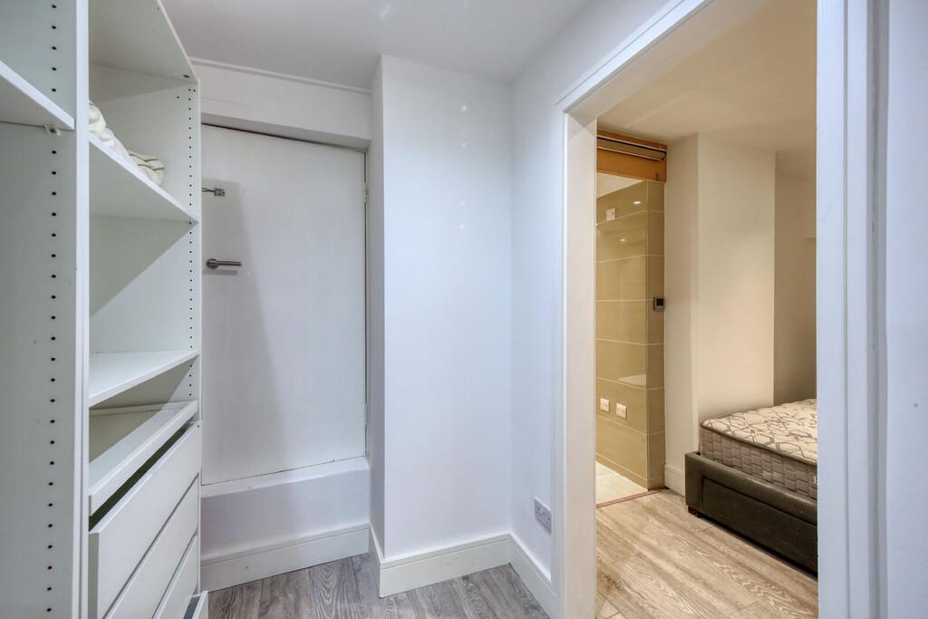 Walk in closet
