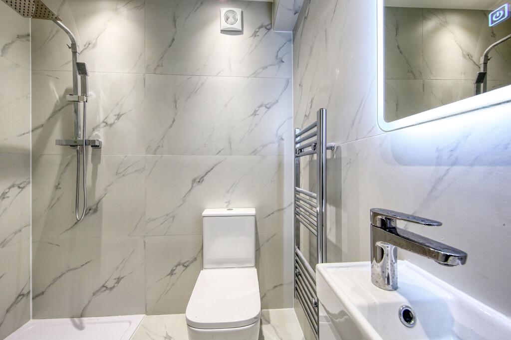 Main bathroom