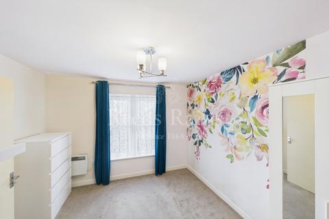 12 Critchley Avenue, Dartford, DA1 2GF