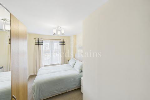 12 Critchley Avenue, Dartford, DA1 2GF